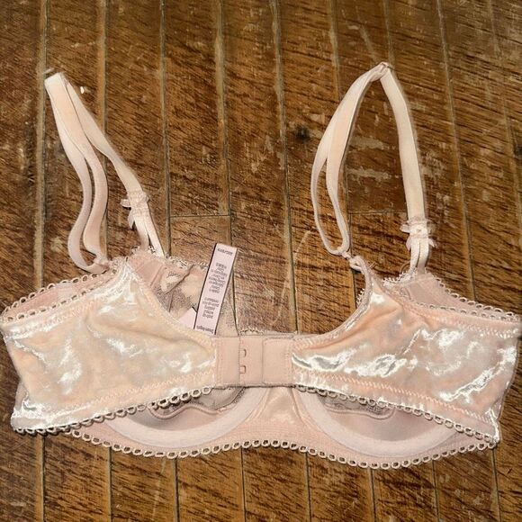 Victoria’s Secret 32C nude velvet no padding Dream Angels push-up bra - Picture 2 of 3